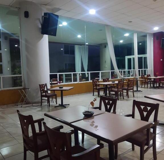 בית מלון כפרי Quinta Loriffe