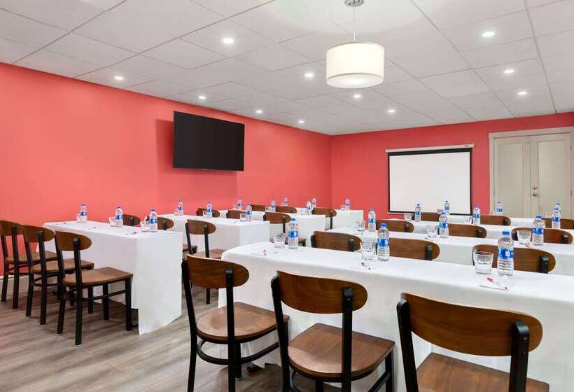 酒店 Ramada By Wyndham Oakland Downtown City Center