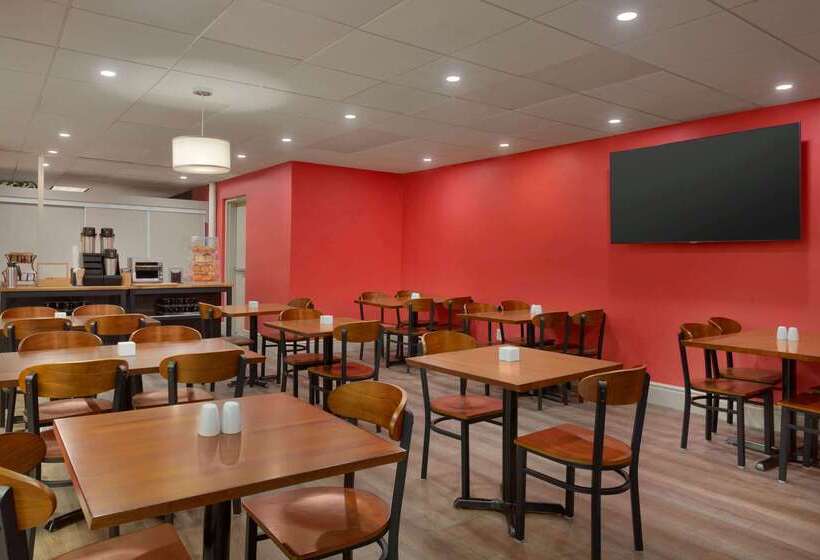 酒店 Ramada By Wyndham Oakland Downtown City Center