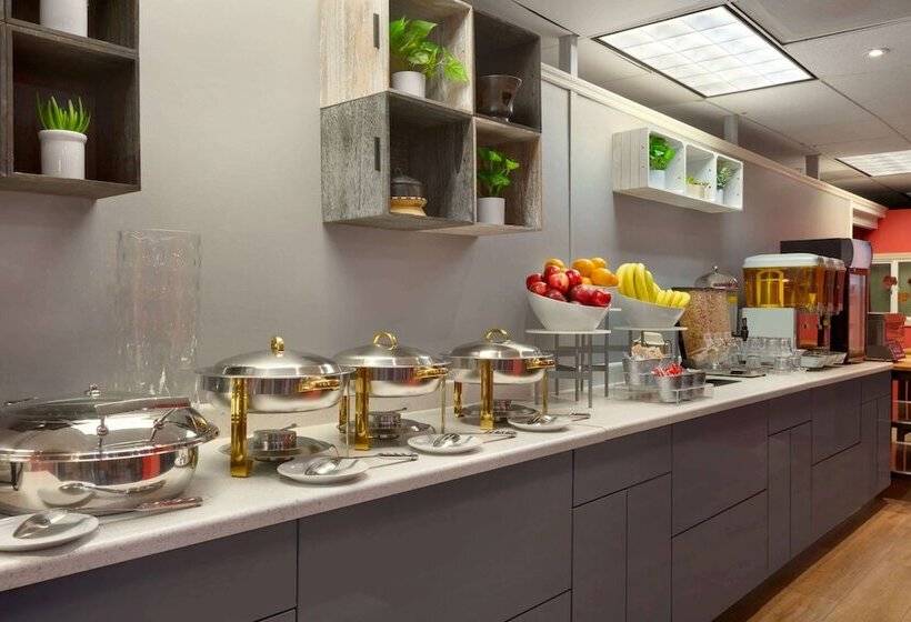 酒店 Ramada By Wyndham Oakland Downtown City Center