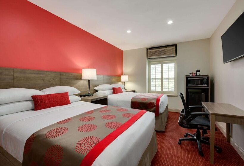 فندق Ramada By Wyndham Oakland Downtown City Center