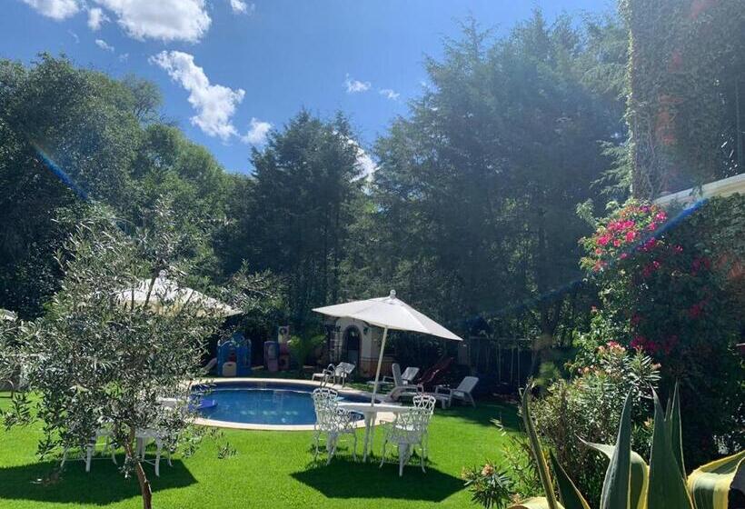 فندق Real De Huasca