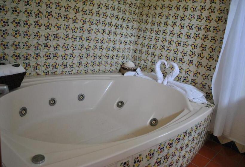 ホテル Real Del Valle Tepoztlan