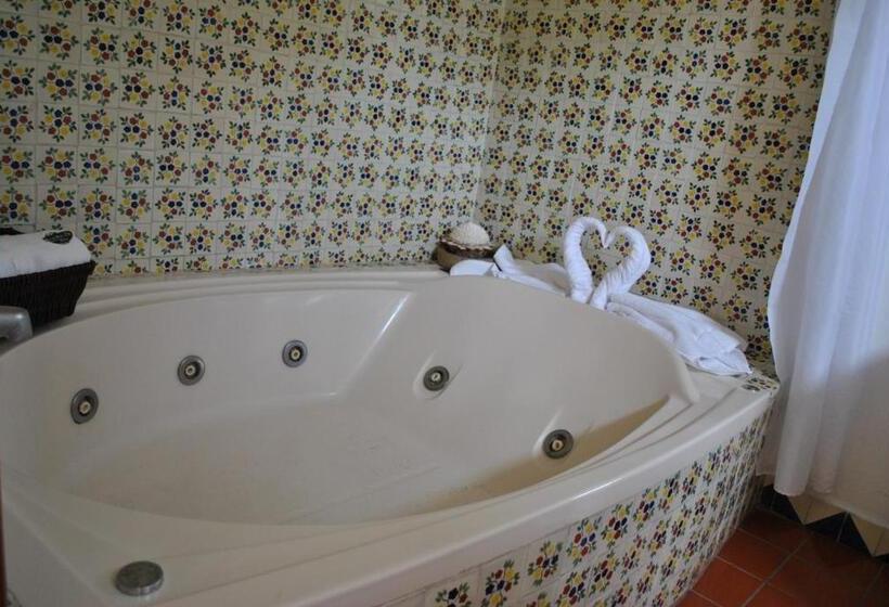 ホテル Real Del Valle Tepoztlan