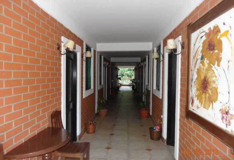 هتل Rio Selva Resort Yungas