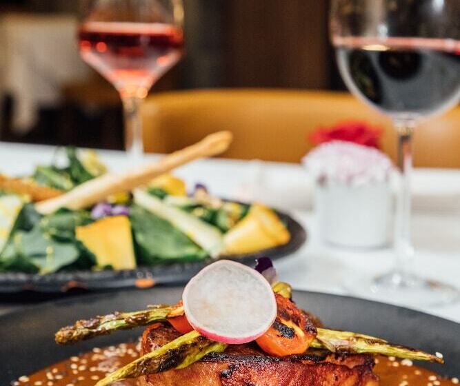 酒店 Voco Royalty Puebla Downtown