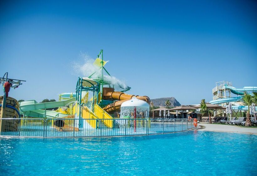 هتل Senseana Sea Side Resort & Aquadventure