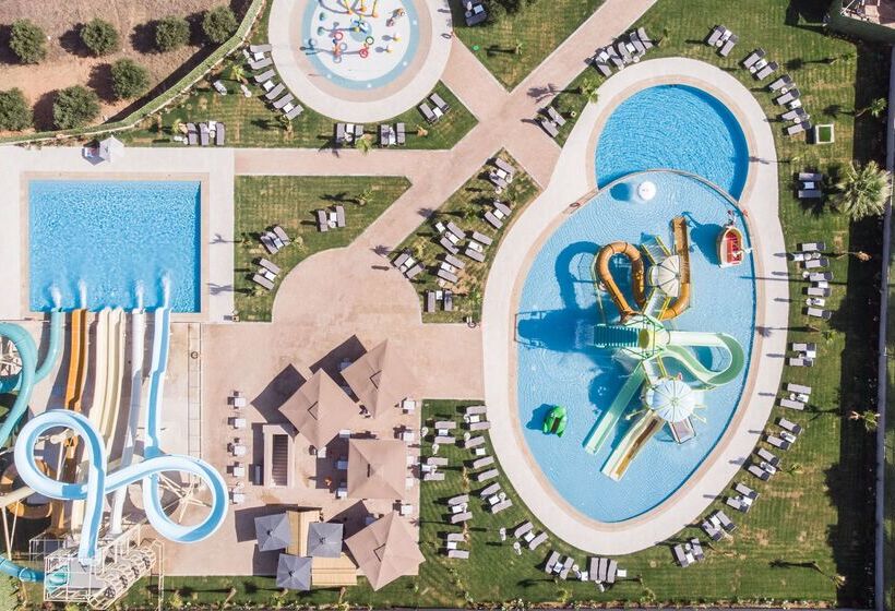 هتل Senseana Sea Side Resort & Aquadventure