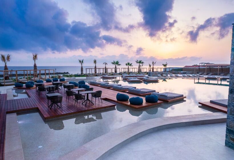 هتل Senseana Sea Side Resort & Aquadventure
