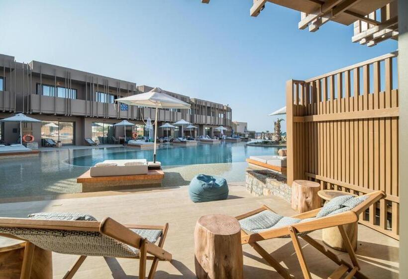 هتل Senseana Sea Side Resort & Aquadventure