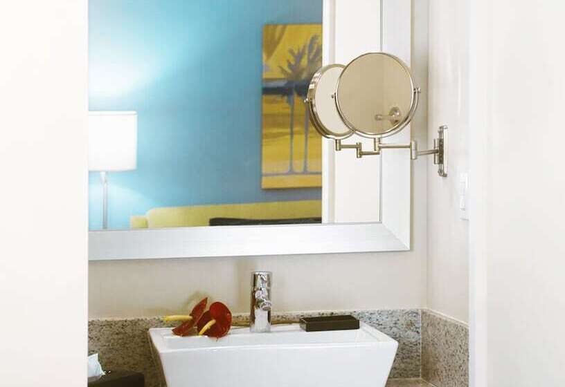 Отель Silver Palms Inn