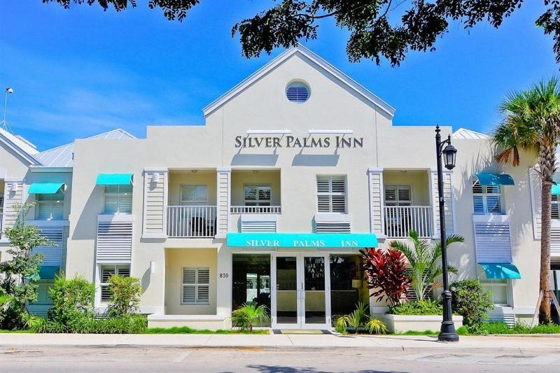 Отель Silver Palms Inn
