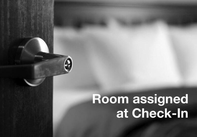 Отель Silver Palms Inn