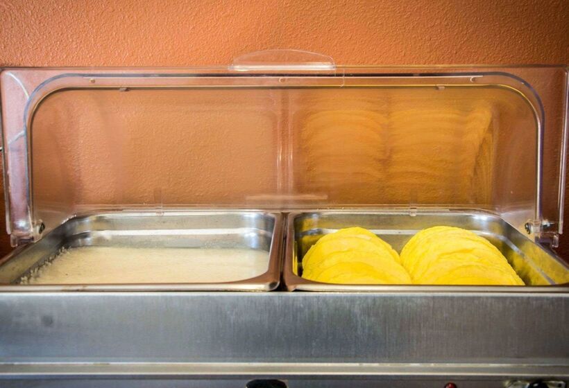 هتل Sleep Inn & Suites Medical Center