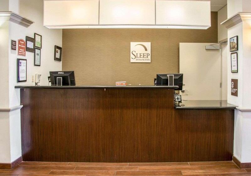 هتل Sleep Inn & Suites Medical Center