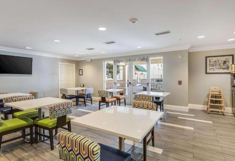 בית מלון כפרי Sleep Inn & Suites Columbus Next To Fort Moore