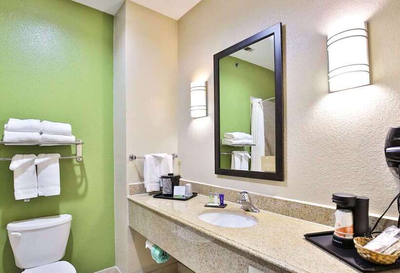 בית מלון כפרי Sleep Inn & Suites University