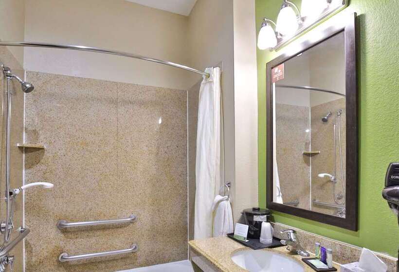 בית מלון כפרי Sleep Inn & Suites University