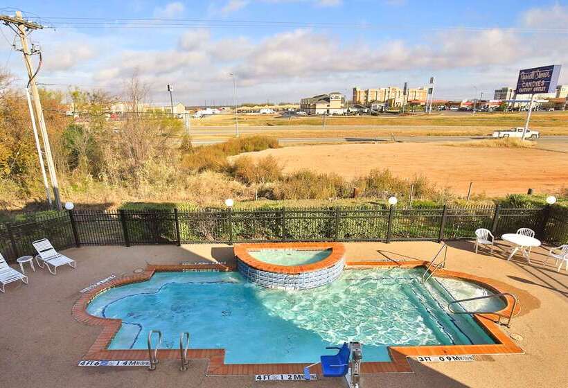 בית מלון כפרי Sleep Inn & Suites University
