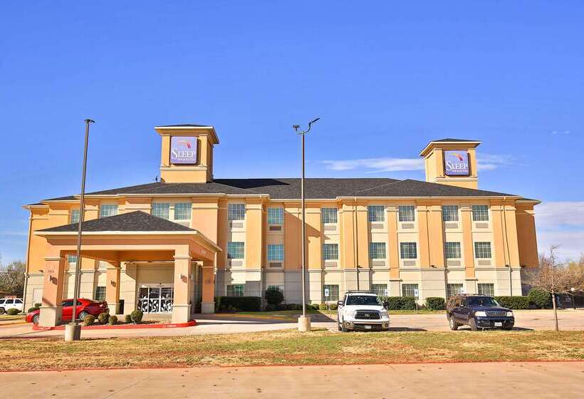 בית מלון כפרי Sleep Inn & Suites University