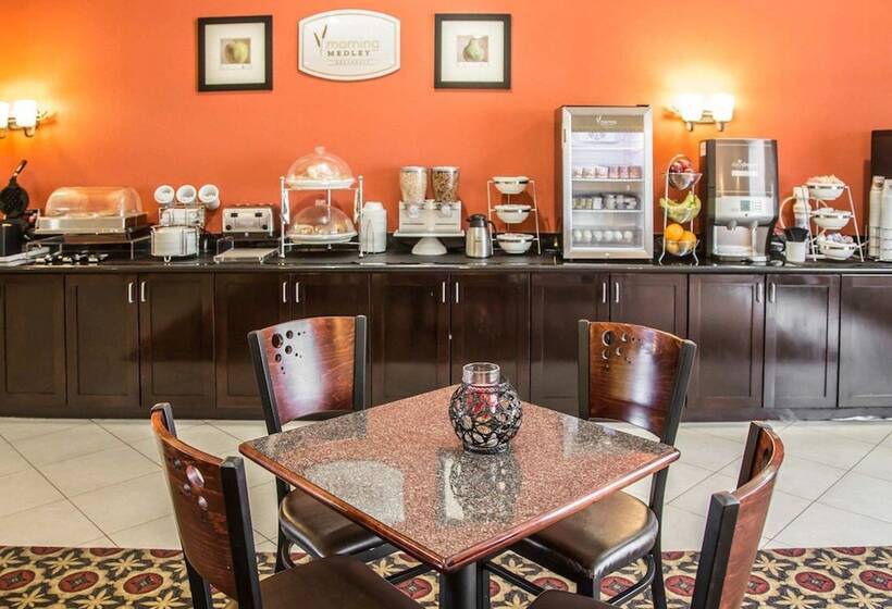 فندق Sleep Inn & Suites University