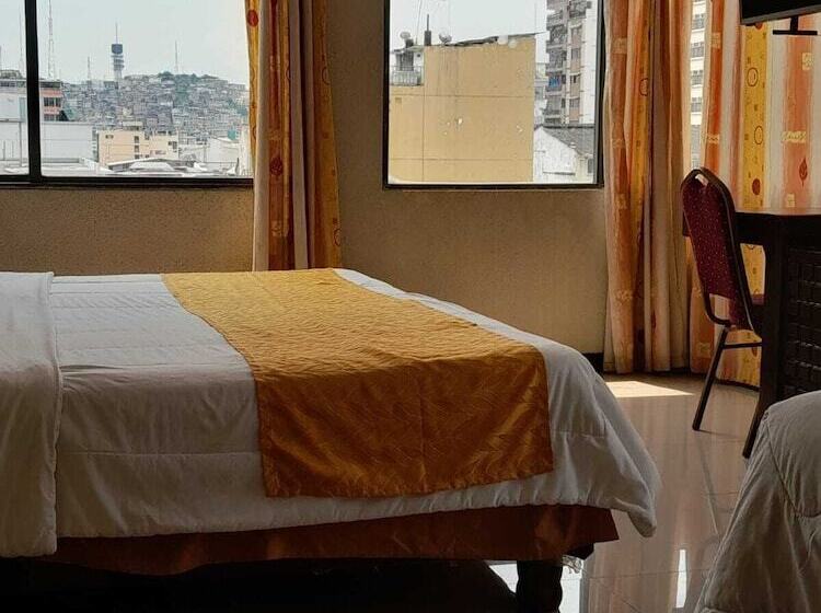 هتل Sol De Oriente