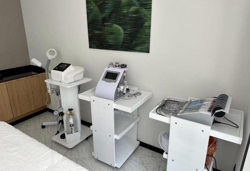 ホテル St Isidro Suites Corporate Housing Spa & Wellness Center