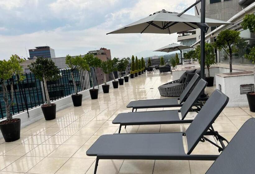 ホテル St Isidro Suites Corporate Housing Spa & Wellness Center