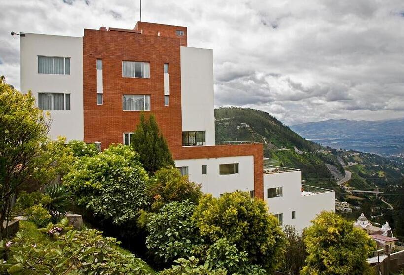 ホテル Stubel Suites & Cafe