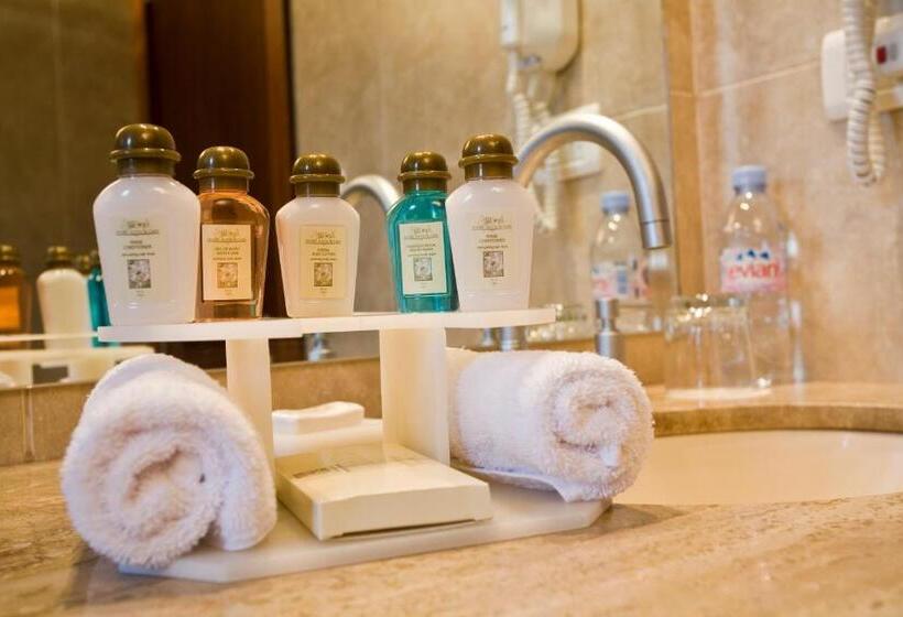 ホテル Stubel Suites & Cafe