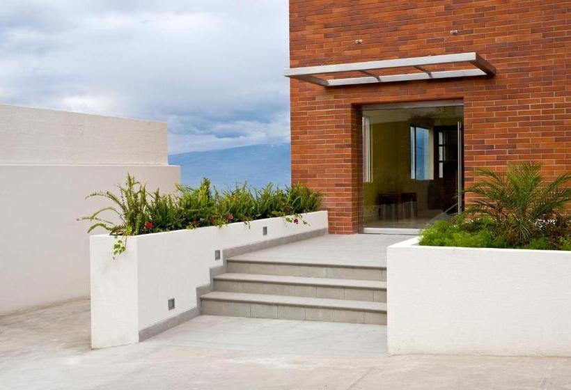 ホテル Stubel Suites & Cafe