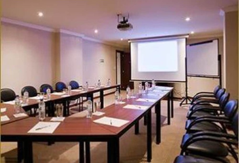 ホテル Stubel Suites & Cafe