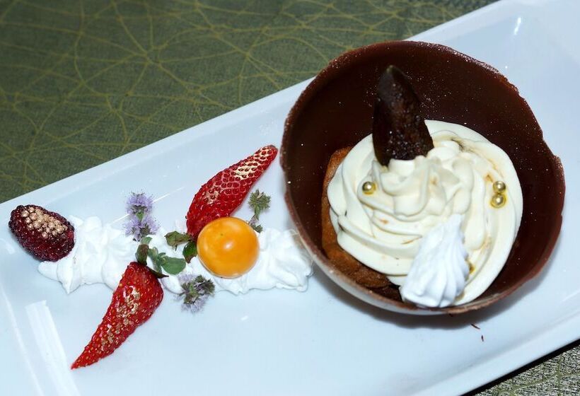 ホテル Stubel Suites & Cafe