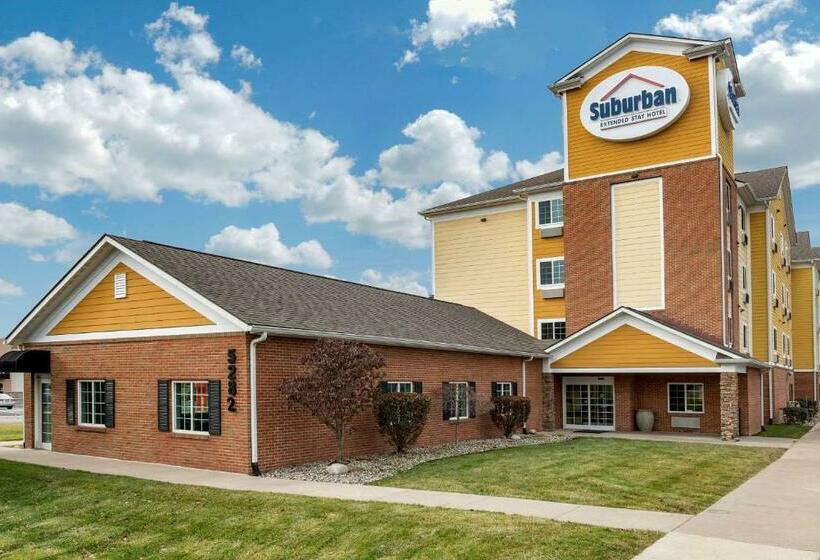 هتل Suburban Studios South Bend