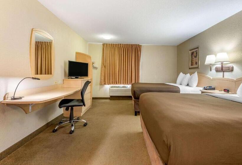 هتل Suburban Studios South Bend