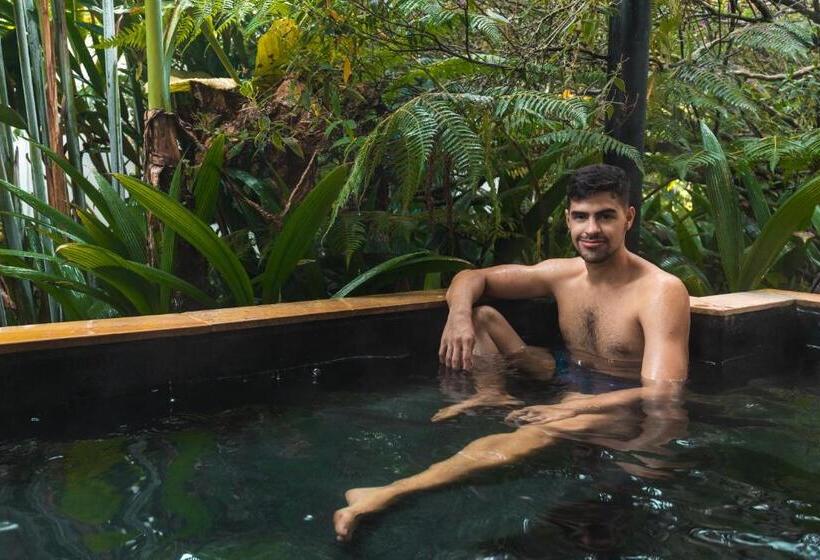 Отель Termales El Otoño