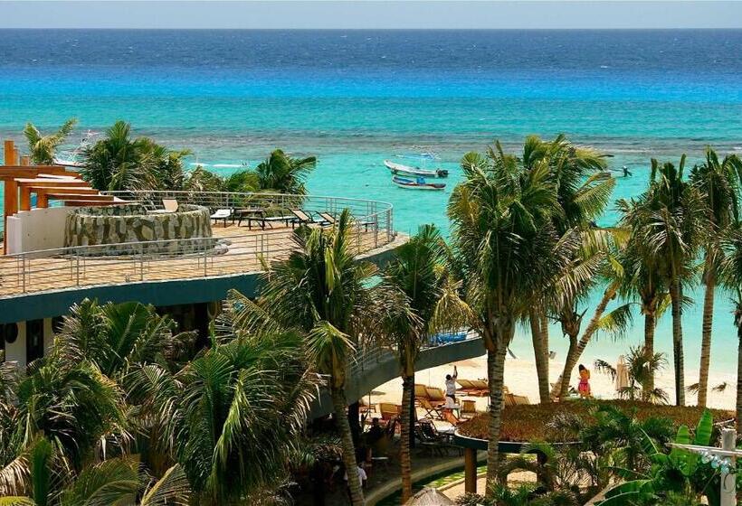 酒店 The Elements Oceanfront & Beachside Condo