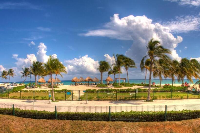 酒店 The Elements Oceanfront & Beachside Condo