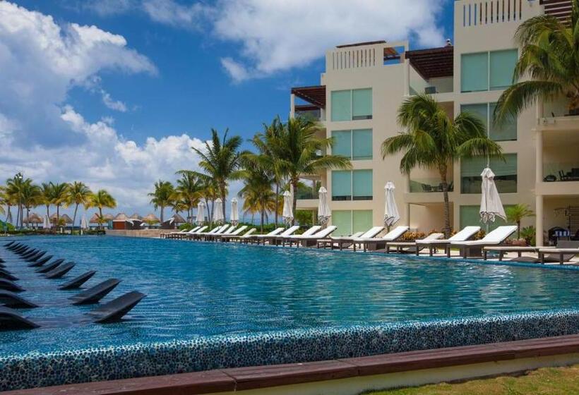 酒店 The Elements Oceanfront & Beachside Condo