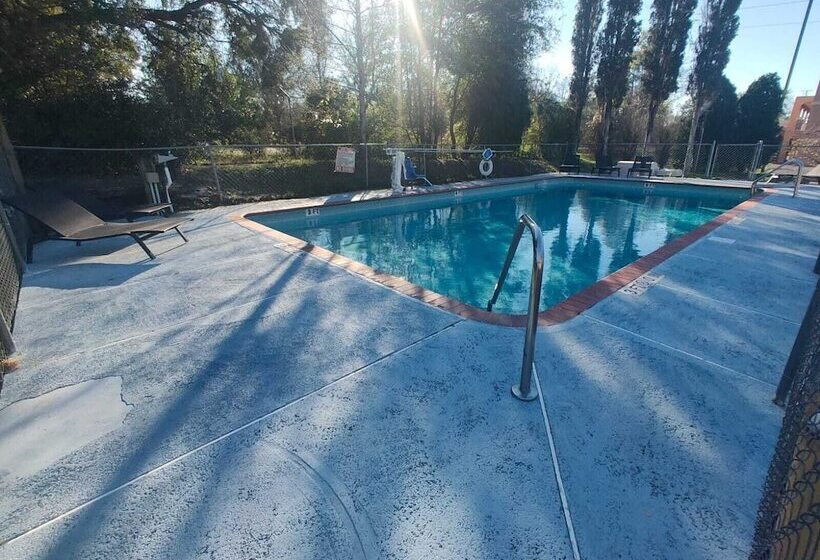 فندق High Springs Inn