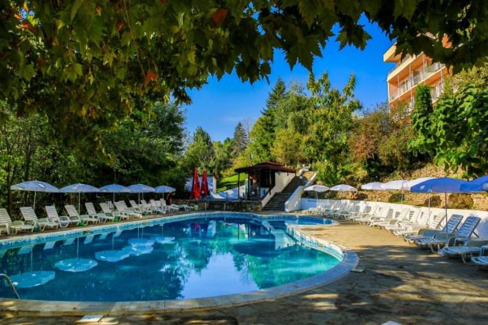 Vezhen Hotel   Free Parking