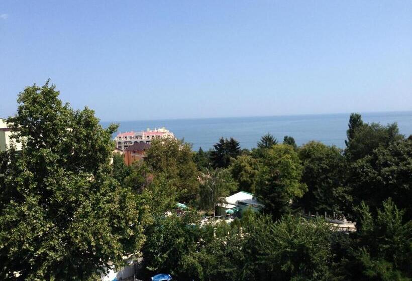 Vezhen Hotel   Free Parking