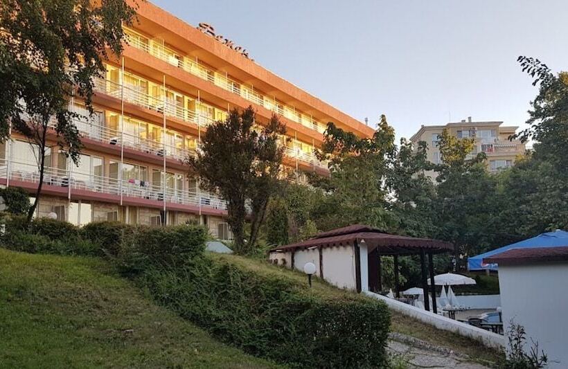 Vezhen Hotel   Free Parking