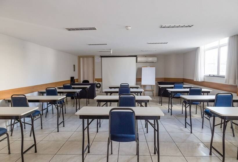 בית מלון כפרי Victory Suites