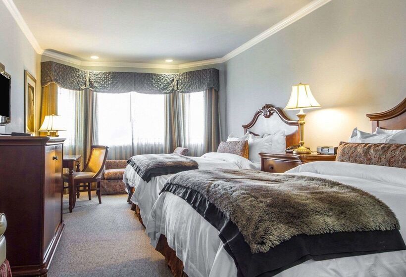 Отель Villa Montes