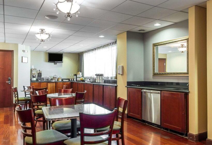 Отель Villa Montes