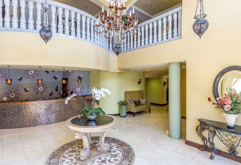 Отель Villa Montes