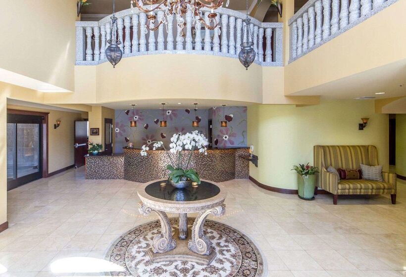 Отель Villa Montes