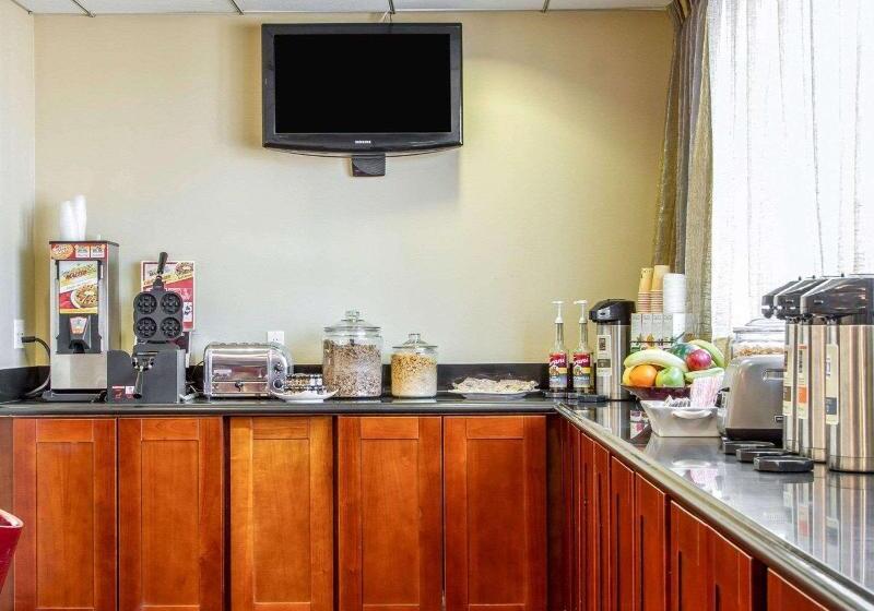 Отель Villa Montes