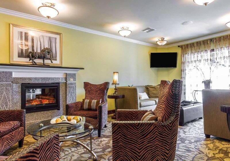 Отель Villa Montes